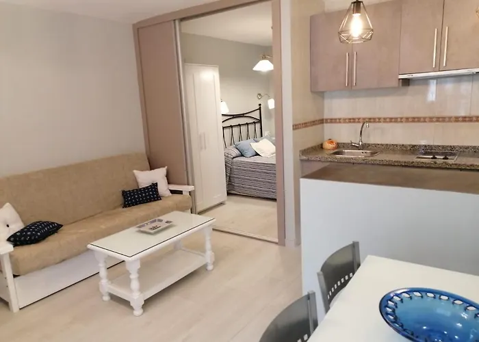 19 Eurosol A 200 Metros Carihuela Torremolinos